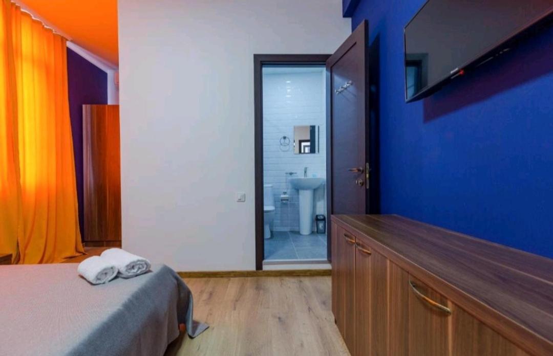 Komuna Hostel&Hotel Batumi Eksteriør billede